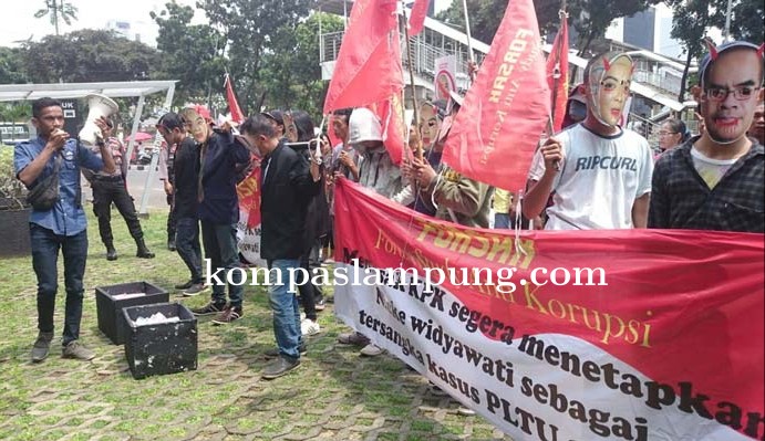 Massa Desak KPK Usut Tuntaskan Kasus PLTU Riau 1