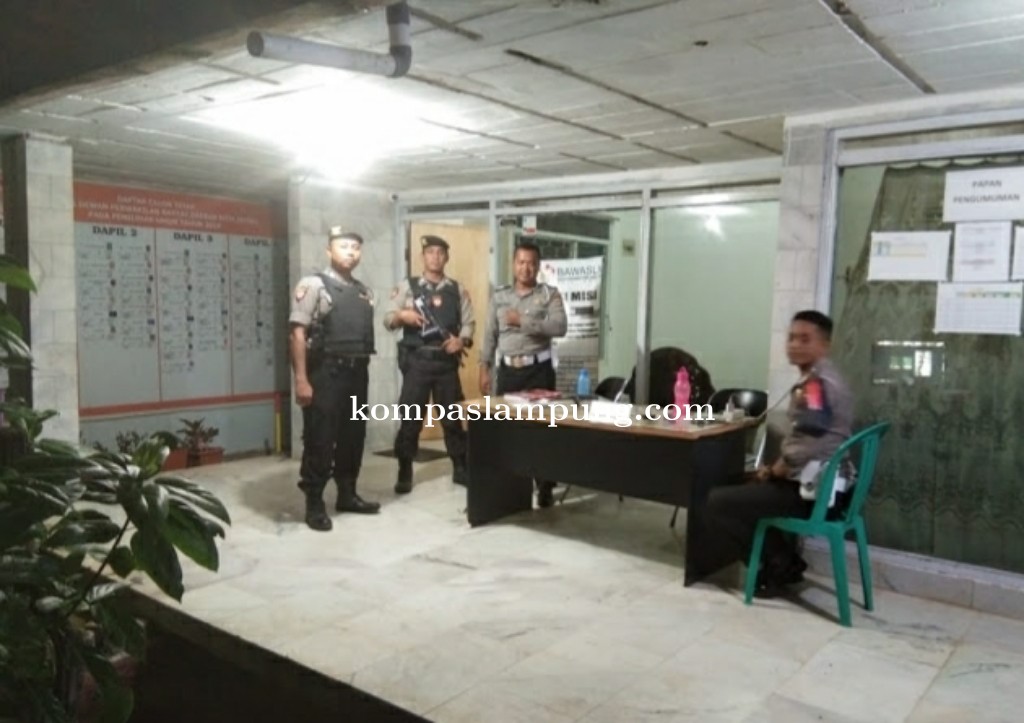 Sukseskan Pemilu 2019, Personil Polres Metro Pam Bawaslu