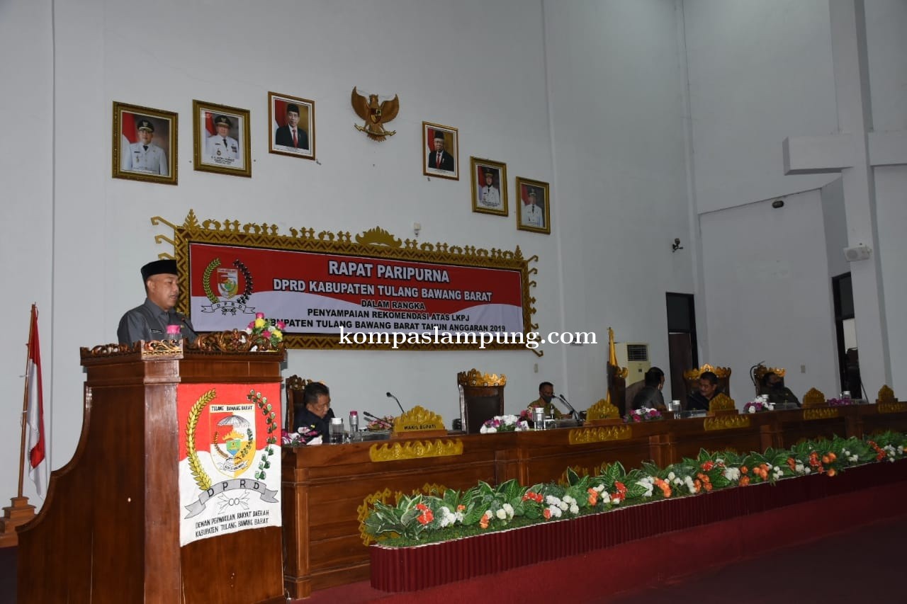 Bupati Tubaba Hadiri Rapat Paripurna DPRD Penyampaian Rekomendasi Pertanggung Jawaban LKPJ 
