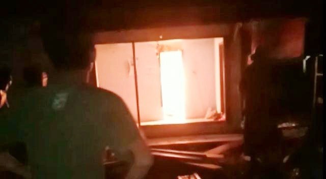 Kapolsek Banjar Agung Melakukan Identifikasi Dan Olah TKP Kebakaran Warung Soto Warga