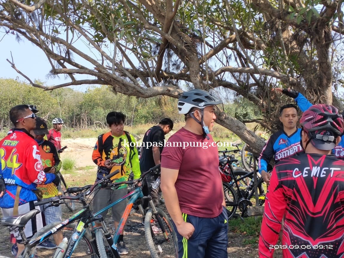 Bupati Tubaba Kunjungi Batu Putih Untuk Melihat Tempat Potensi Wisata
