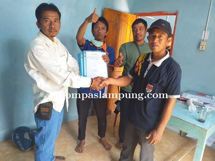Berangkat Dari Dorongan Masyarakat Dan Kerabat Bapak Suratman Daftarkan Diri Calon Kepala Desa