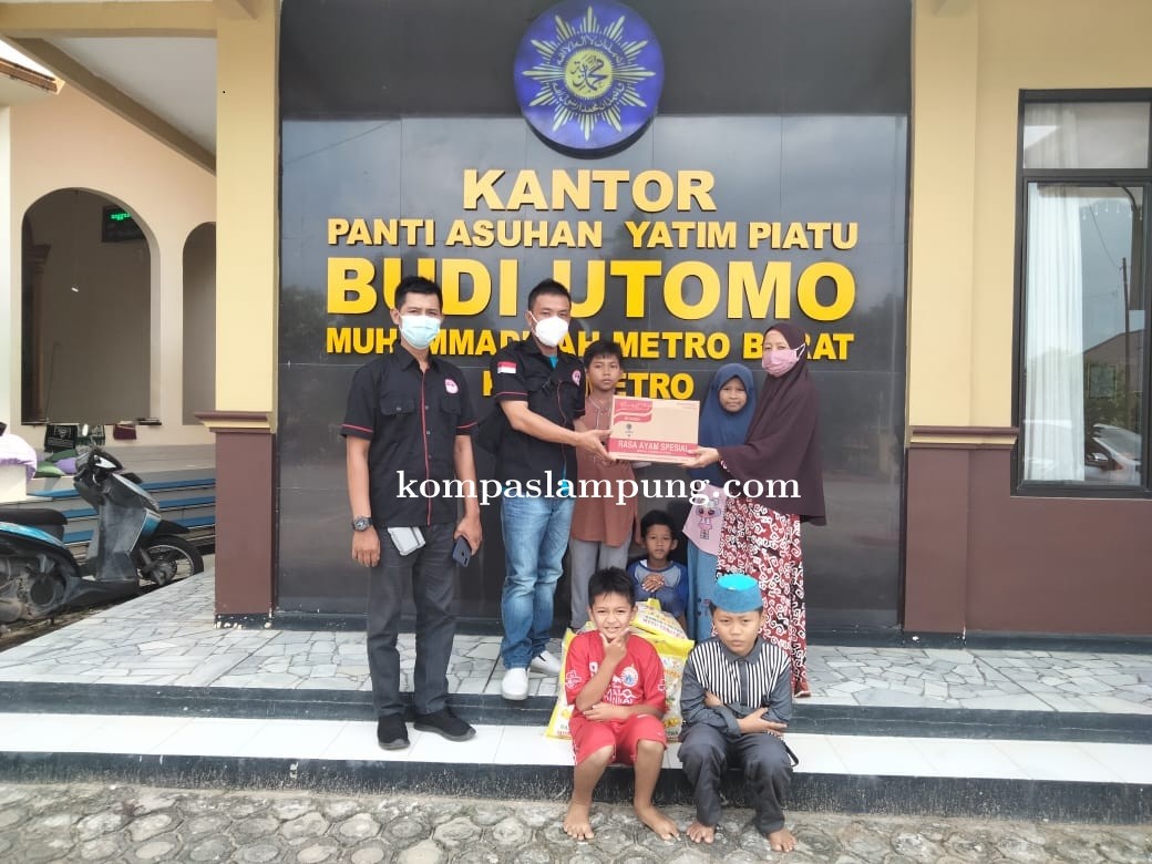 FPII Kota Metro Berbagi Kasih Dengan Anak Yatim Dan Kaum Duafa Di Panti Asuhan Budi Utomo