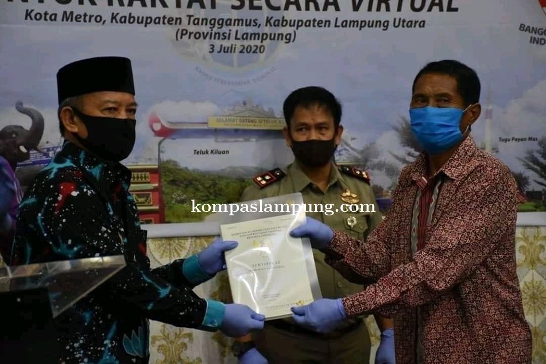 Penyerahan Simbolis 1350 Sertifikat Tanah Oleh Pemkot Metro Dan BPN Metro