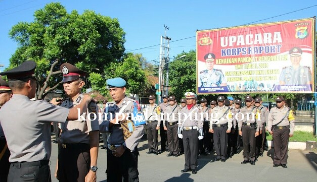 Kapolres Metro Pimpin Korps Raport Dan Lepas Purna Bhakti Personil Polres Metro