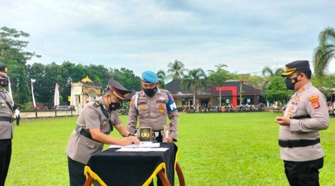 Kapolres Lamtim Pimpin Upacara Sertijab Wakapolres, Kasatreskrim, Kapolsek Jabung dan Metro Kibang