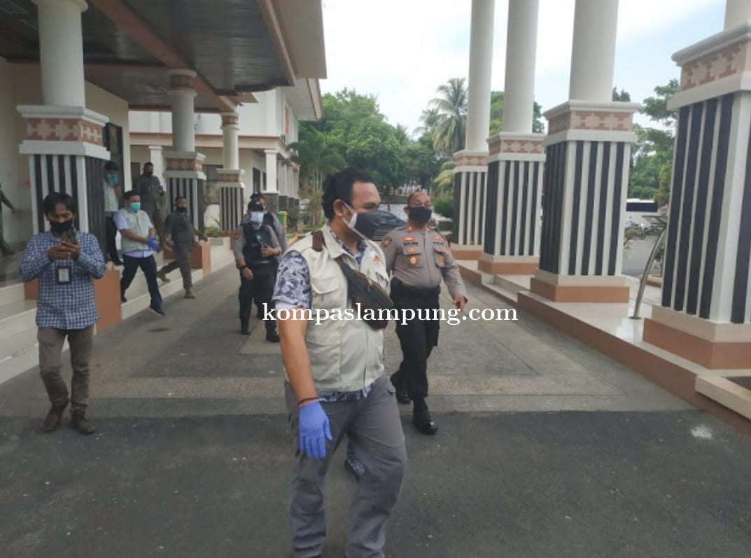KPK Periksa Kantor Bupati Lampung Selatan Dan Kantor Dinas PUPR