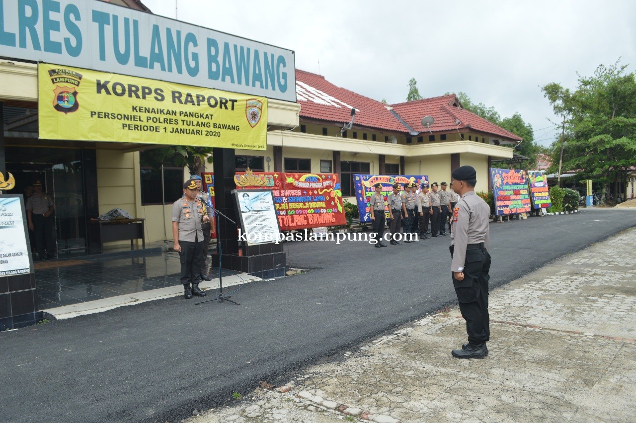 Kapolres Tulang Bawang Pimpin Upacara Korps Raport Kenaikan Pangkat 51 Personel
