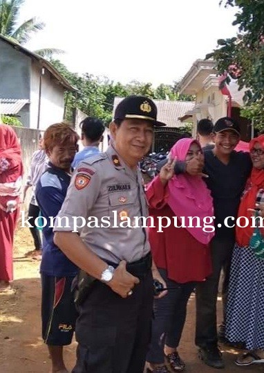 Santri Ponpes Acapkali Sholat Berjamaah Di Ruang Kelas, Kapolsek Zulfikar Bangunkan Mushola