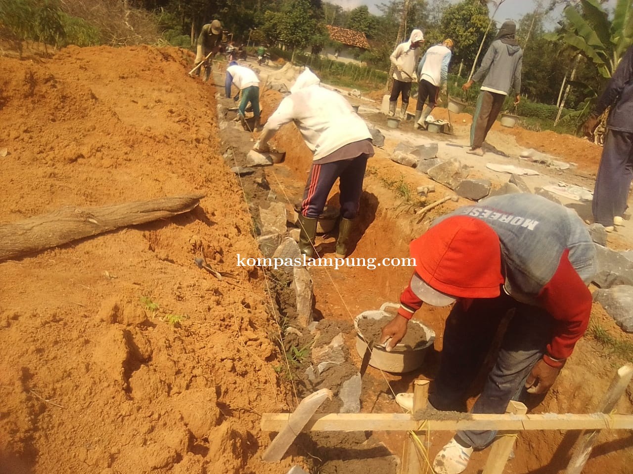 Pembangunan Drainase Desa Bumi Ayu Lam-Tim Diduga Tidak Transfaran