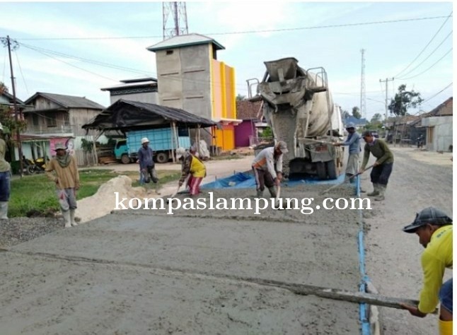 Jalan Desa Wiralaga Hingga Kebun Buah Dengan Lean Congkrite Sudah Di Perbaiki 