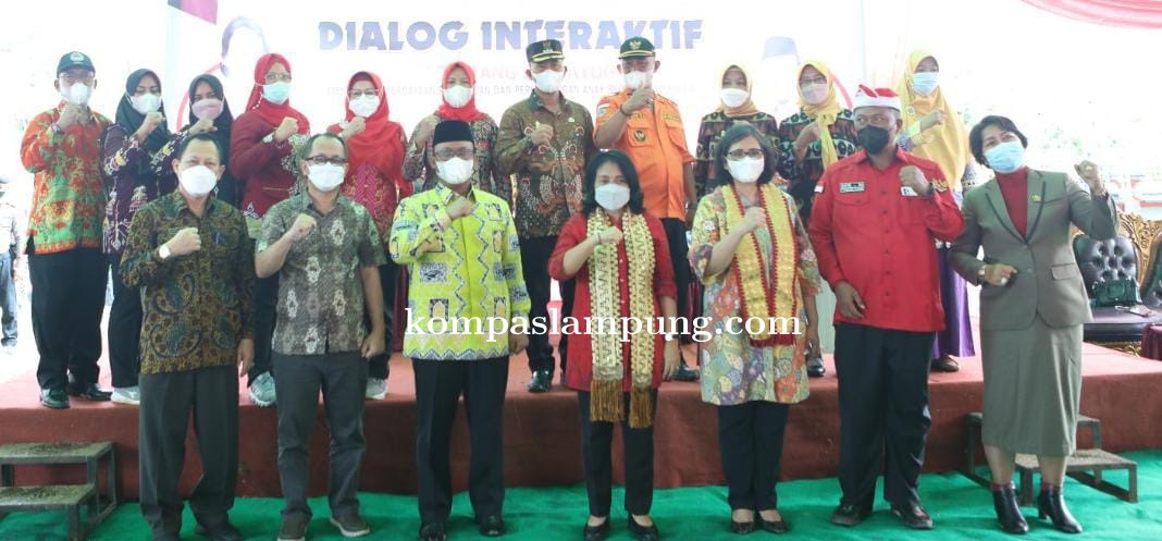 Anugerah Prahita Ekapraya (APE) Dan Kota Layak Anak (KLA) Di Berikan Untuk Lamteng 