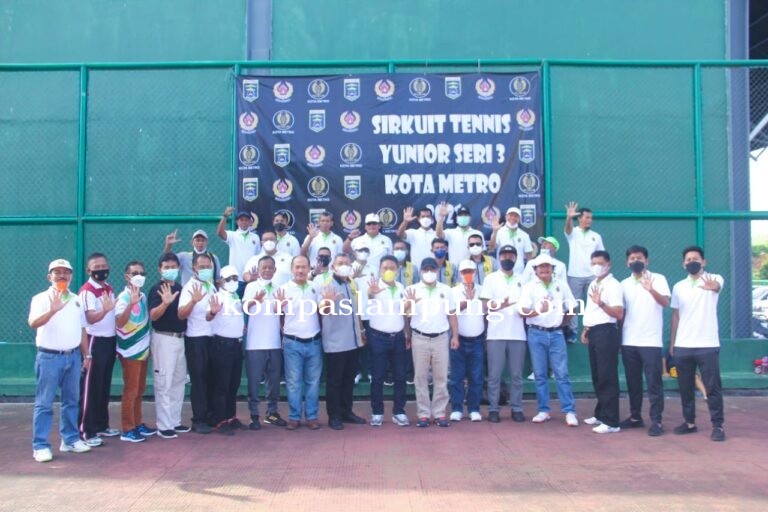 Walikota Membuka Sirkuit Tenis Junior Lampung Seri Ke-3 Di Metro