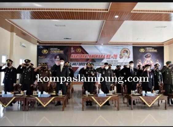 Walikota Metro Ikuti Upacara Peringatan Hari Bhayangkara Ke-76 Secara virtual