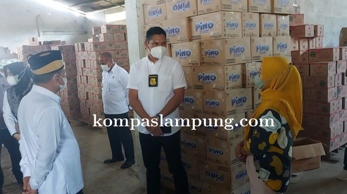 Minyak Goreng Langka Bupati Lampung Timur  Sidak Gudang Distributor 