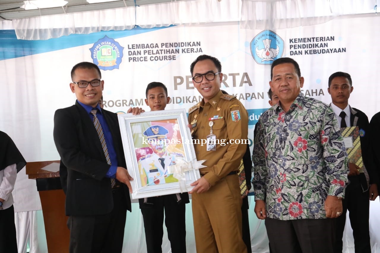 Bupati Way Kanan Membuka Program PKW LPK Prince Course