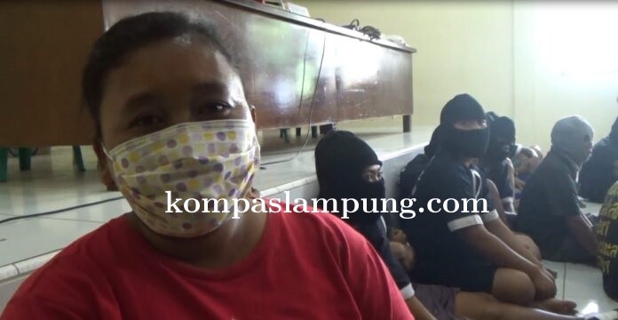 Mucikari Jual 2 ABG Kepada Pria Hidung Belang Via Online Di Metro Timur