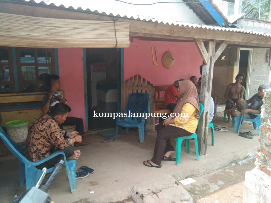 Toko Bangunan Romantika Desa Sidomulyo, Disantroni Perampok Bersenjata Api 