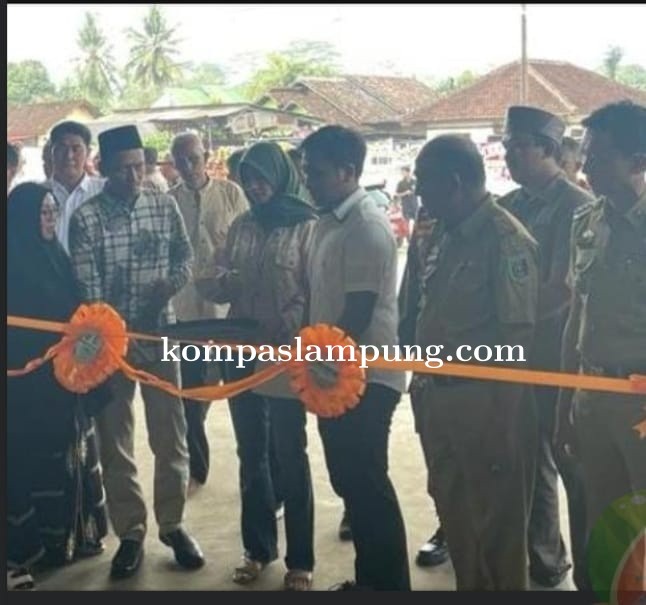 Ketua Kadinda Lamtim, Hadiri Grand Opening Alfa Garage & ID Kopi