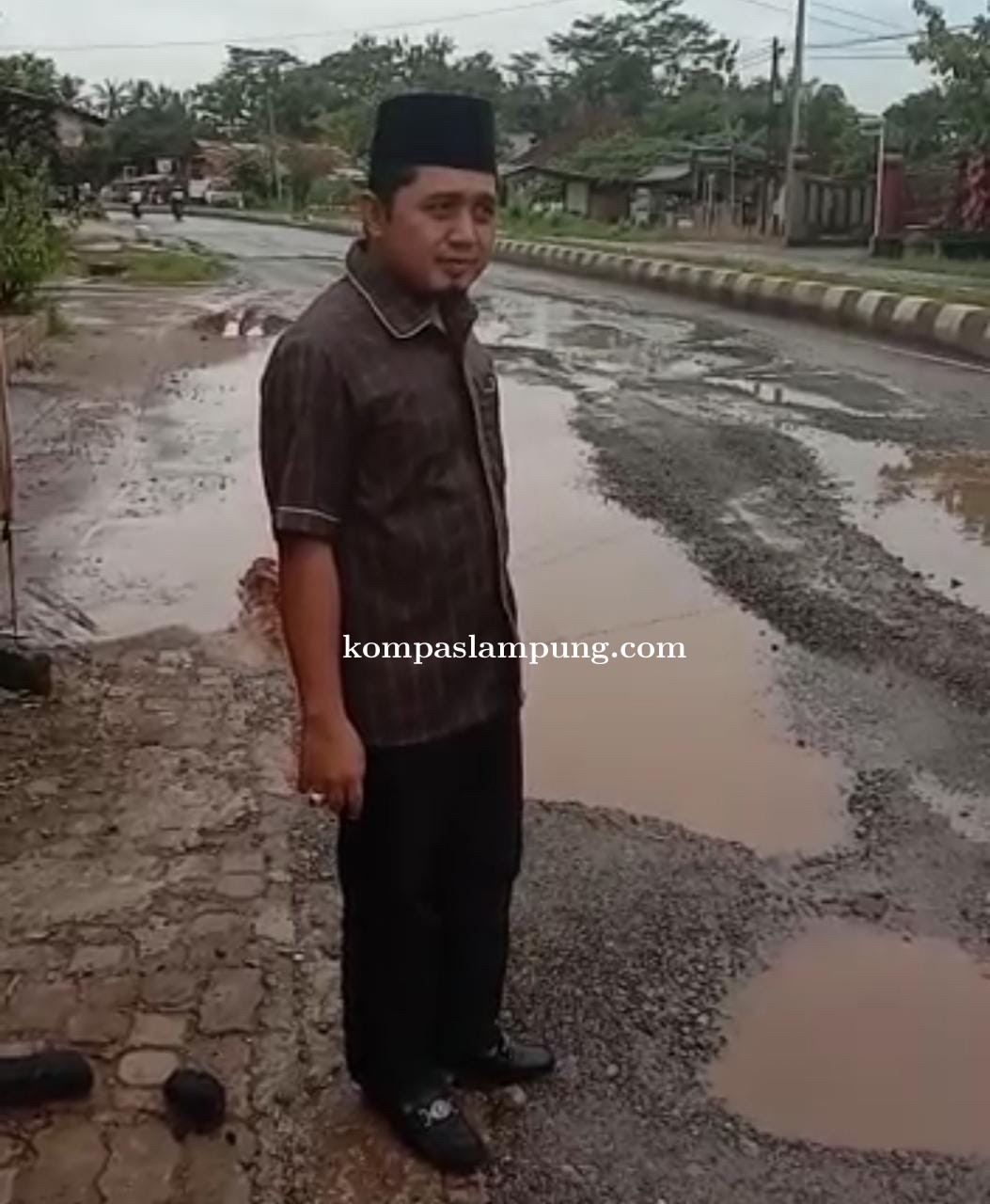 Keluhkan Rusaknya Jalan Patimura, Wakil Ketua DPRD Kota Metro Akan Panggil Kadis PU