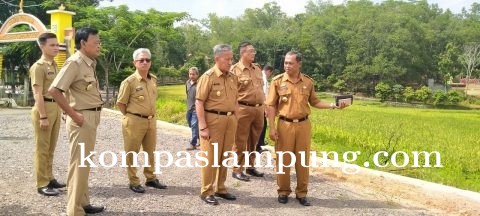 Walikota Metro Bersama Wakilnya Tinjau Gedung Eks KUD Panca Bhakti