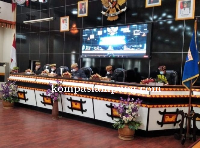 DPRD Rapat Tentang Pertanggung jawaban APBD Th 2020