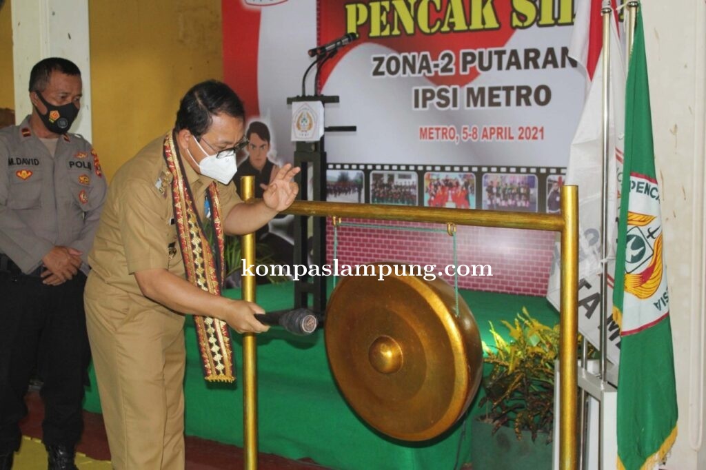 Wahdi Membuka Sirkuit Pencak Silat Zona-2 Putaran Pertama IPSI Kota Metro