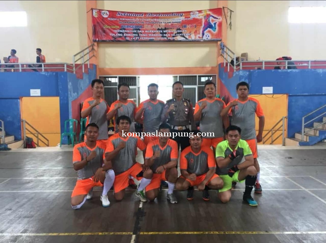 Polres Tulang Bawang Raih Juara Pertama Pada Turnamen Futsal HUT Ke-23 Kabupaten
