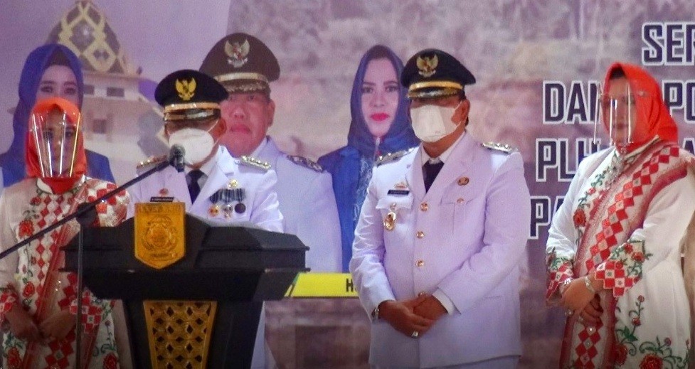 H. Dawam Rahardjo Dan H. Azwar Hadi Resmi Menjabat Bupati Lamtim Periode 2021-2026