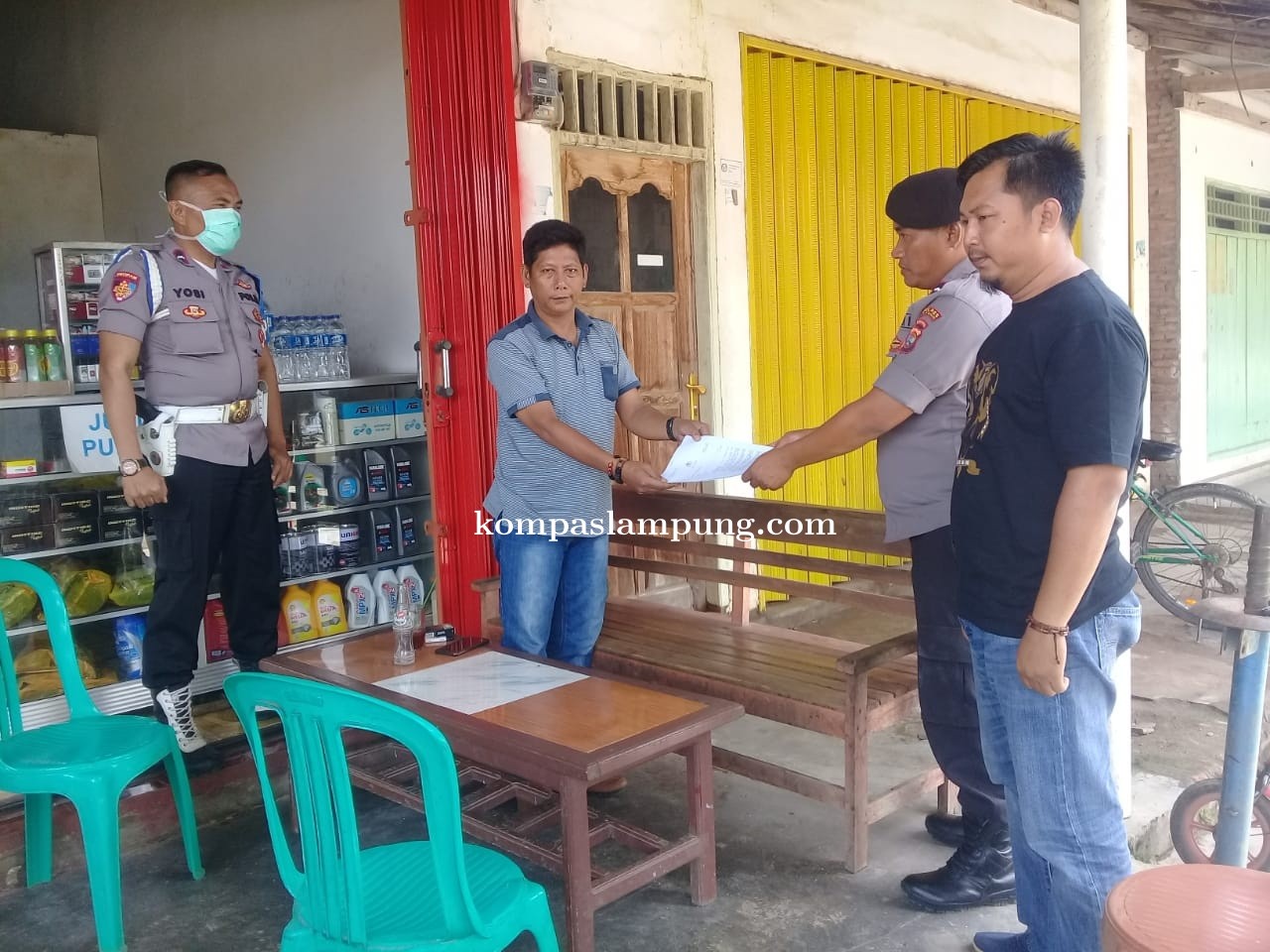 Cegah Penyebaran Covid-19 Polsek Gunung Agung Layangkan Surat Himbauan