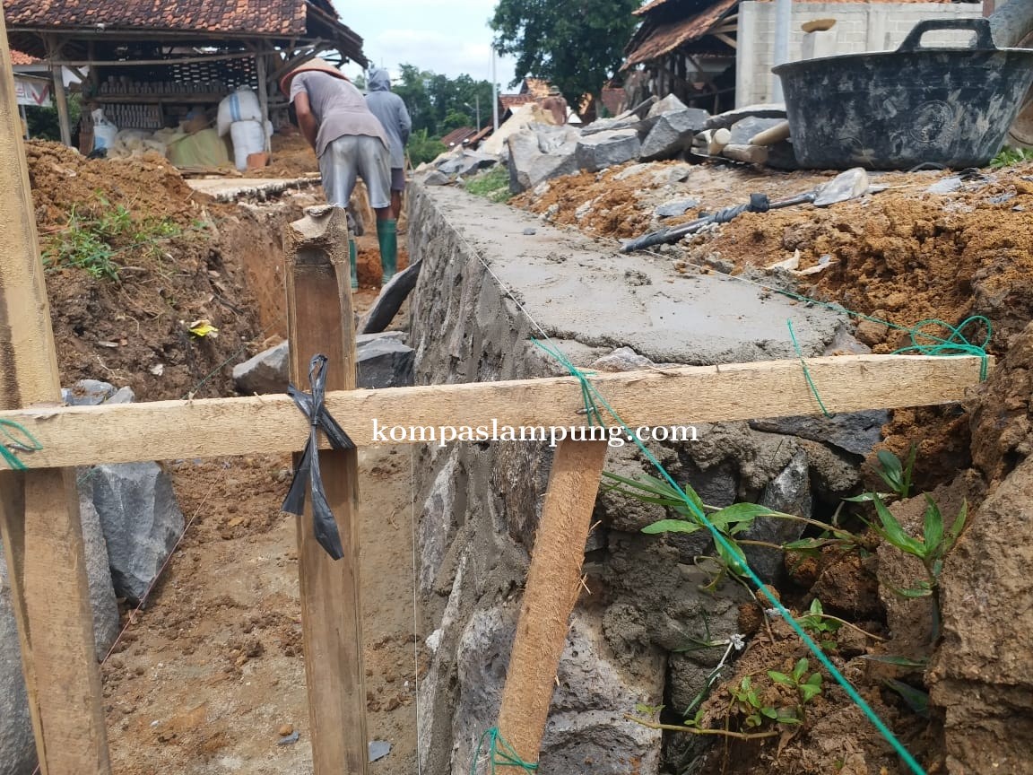 Kades Giri Karto Di Duga Selewengkan Anggaran Dana Desa