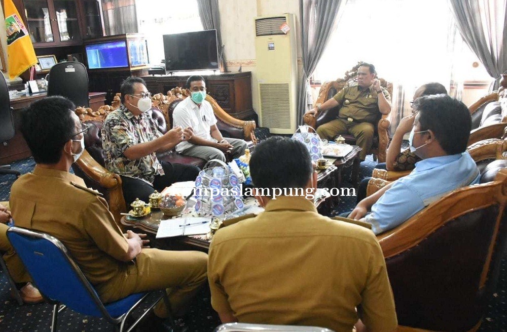 Wabup Lamtim  Azwar Hadi Menerima Silaturahmi 4 Perwakilan Perusahaan Yang Ada Di Lamtim