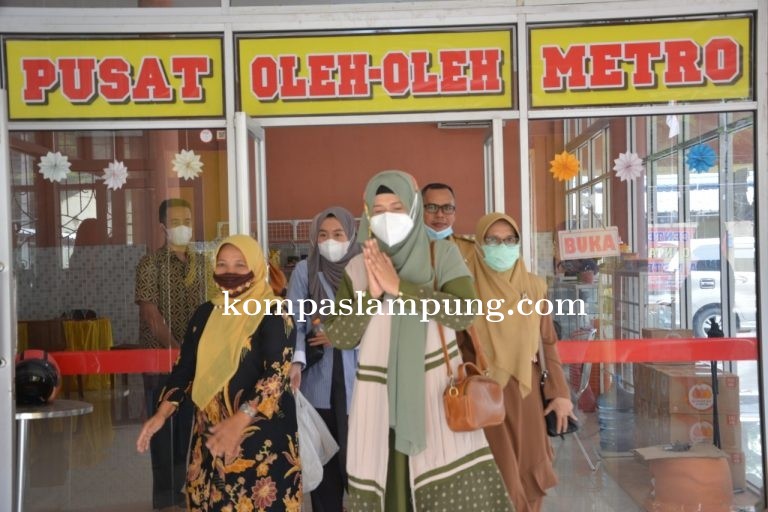 Ketua TP PKK Kota Metro Kunjungi Nuwo Intan