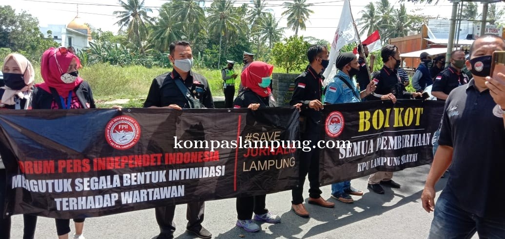 KPU Lamsel Kangkangi UU Pers, FPII Turun Ke Jalan 