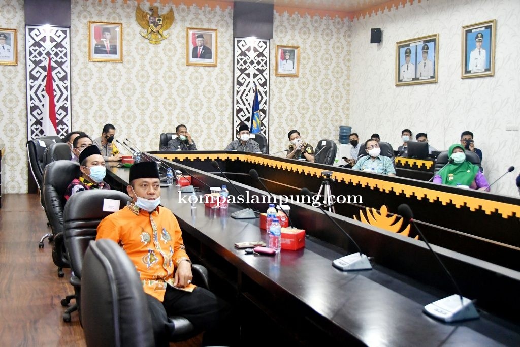 Misnan Saksikan Pelantikan Walikota Dan Wakil Walikota Metro Periode 2021-2026