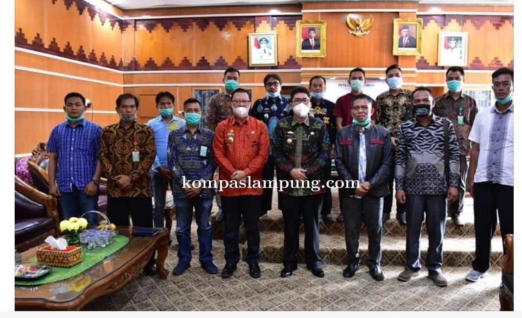 Pjs. Bupati Lamtim Terima Audiensi Dengan Ketua Dan Anggota LSM Pijar Keadilan