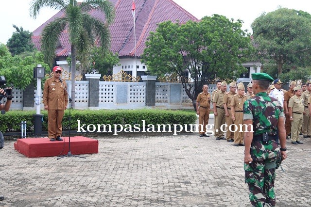 Bupati  LT Loekman Djoyosoemarto Pimpin Apel Siaga Bencana Di Kabupaten Lampung Tengah