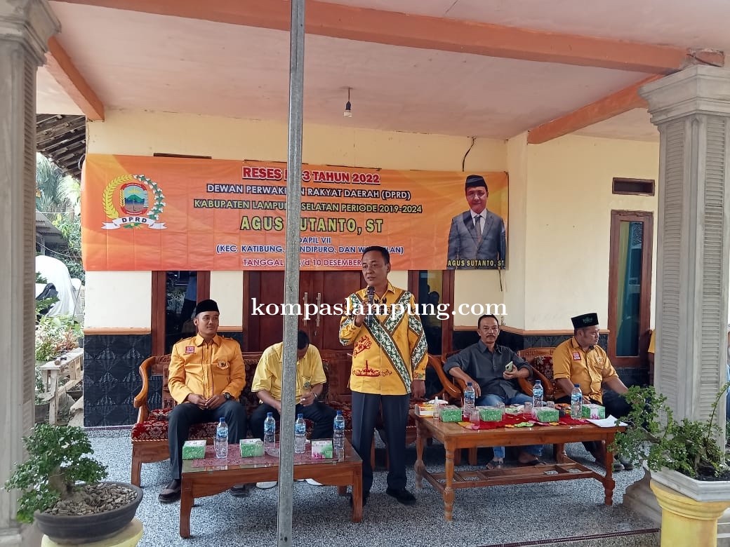 Wakil Ketua DPRD Lamsel Gelar Reses dan Santunan Anak Yatim dan Orang Jompo di Kecamatan Candipuro