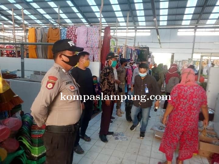 Camat Rawa Jitu Utara Terus Menghimbau Masyarakat Patuhi Protokol Kesehatan Di Masa New Normal