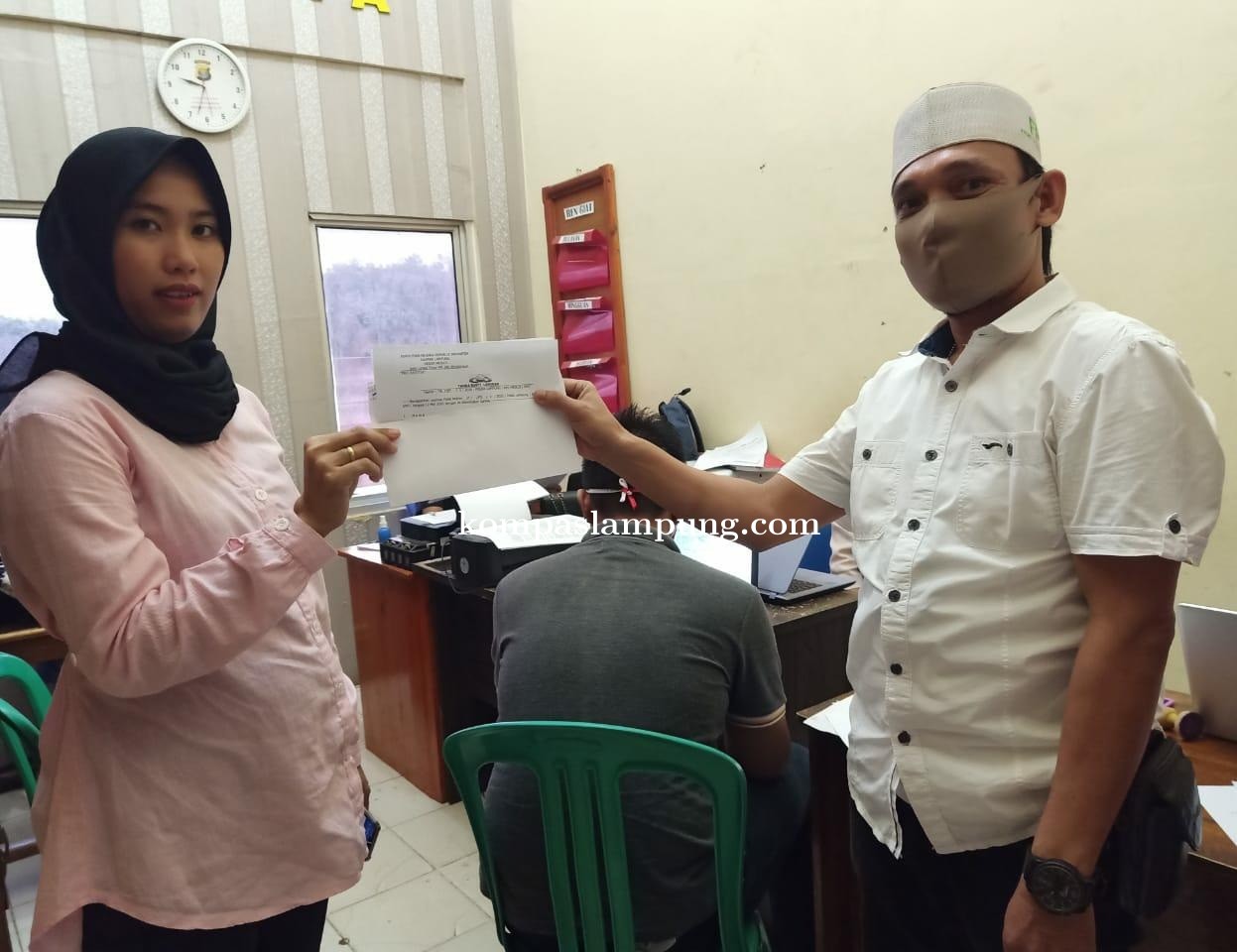 Kabiro Sinarlampung AanSetiawan Resmi Laporkan Dargho Windhu Dugaan Pencemaran Nama Baik Media  