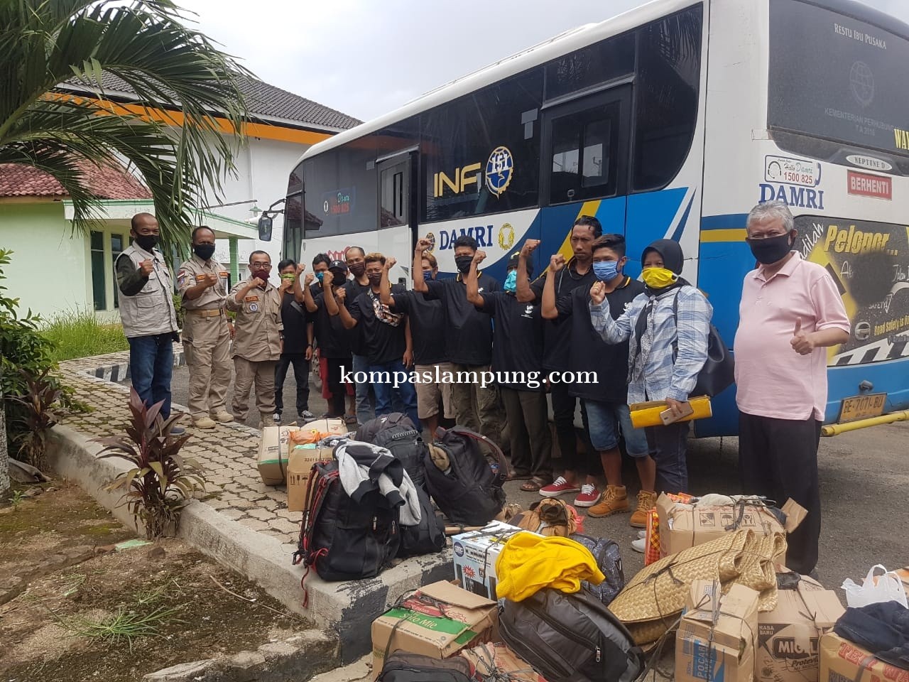 Pemkab Tubaba Fasilitasi Pemulangan 10 Tenaga Kerja Dari Bangka 
