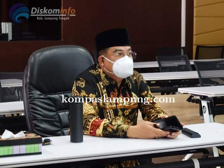 Bupati Lampung Tengah Musa Ahmad Ikuti Kegiatan (Pray From Home) Secara Virtual