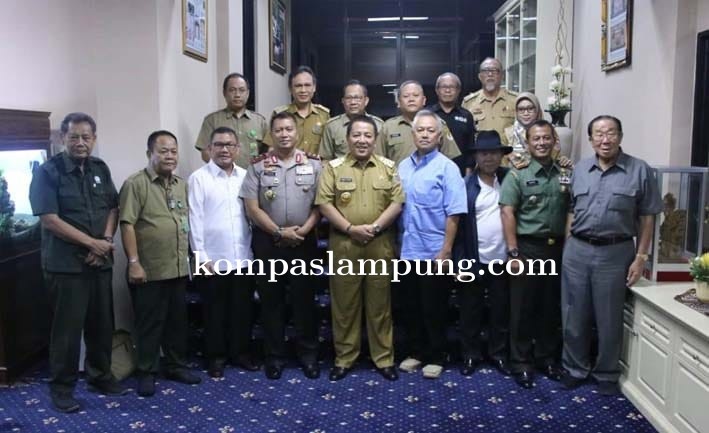 Kemesraan Gubenur Lampung  Arinal Dan Tomy Winata Dalam Membangun Lampung