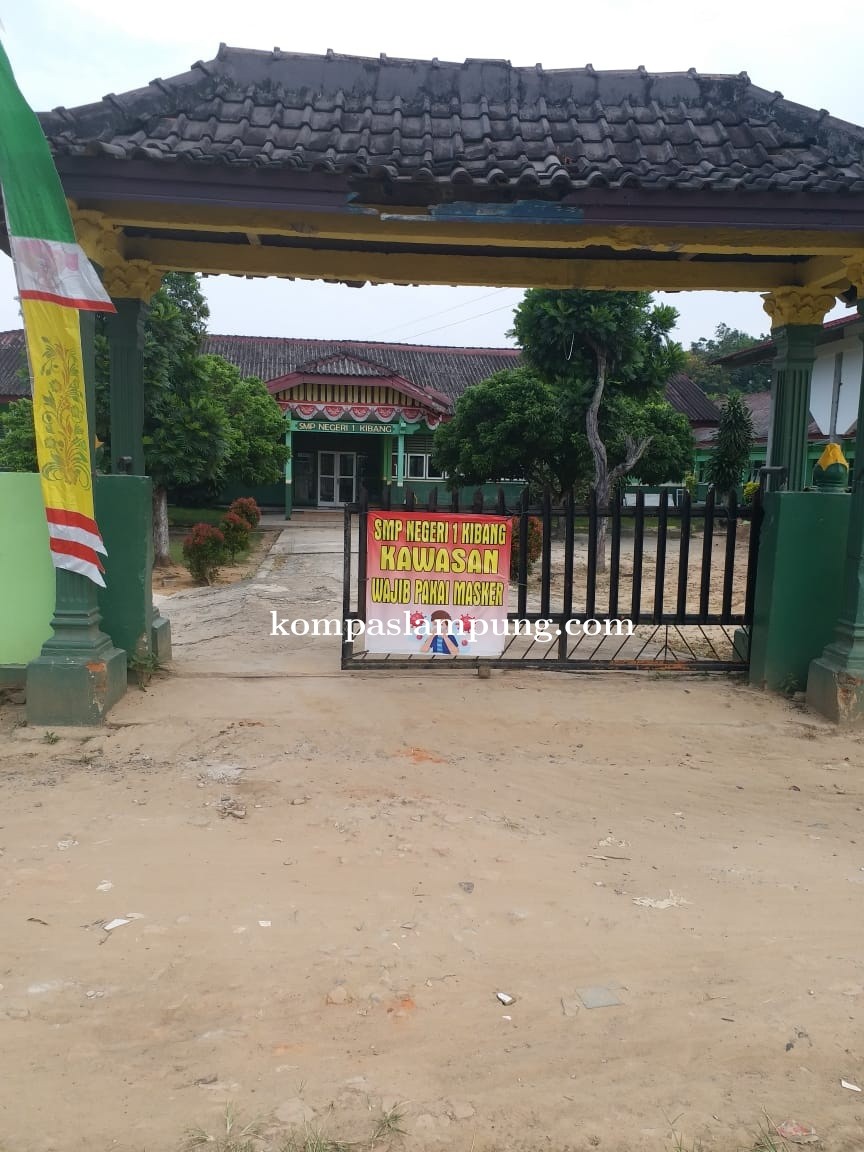 Kondisi Jalan SMPN 1 Metro Kibang Di Keluhkan Warga Sekitar