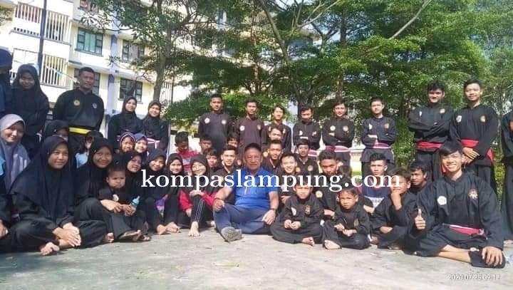 Kunjungi PPS Dan SMI Djohan Beri Semangat Atlet Silat Metro