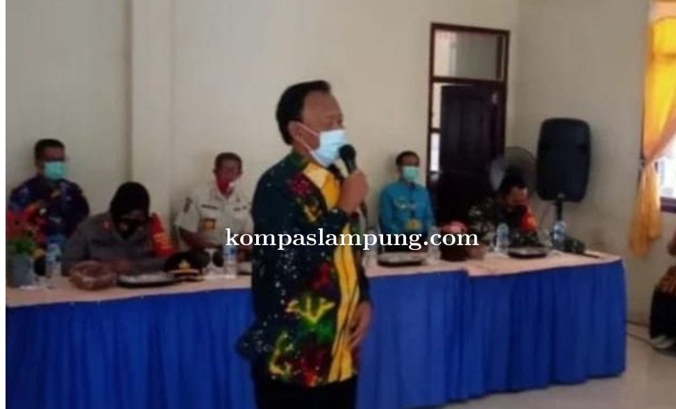 Walikota Metro Achmad Pairin Resmikan Rompi Relawan Covid-19