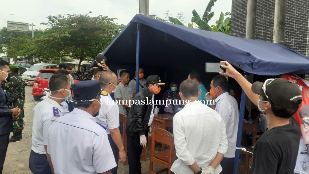 Bupati Mesuji Dan Forkopimda Pemkab Mesuji Lakukan Monitoring Di Beberapa Posko Penanganan Covid-19 