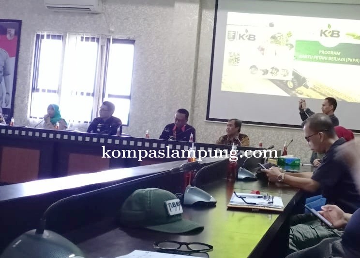 Pemkab Tubaba Sambit  Program Kartu Petani Berjaya